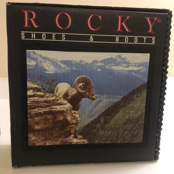 Shoes - Picture 2 of 3